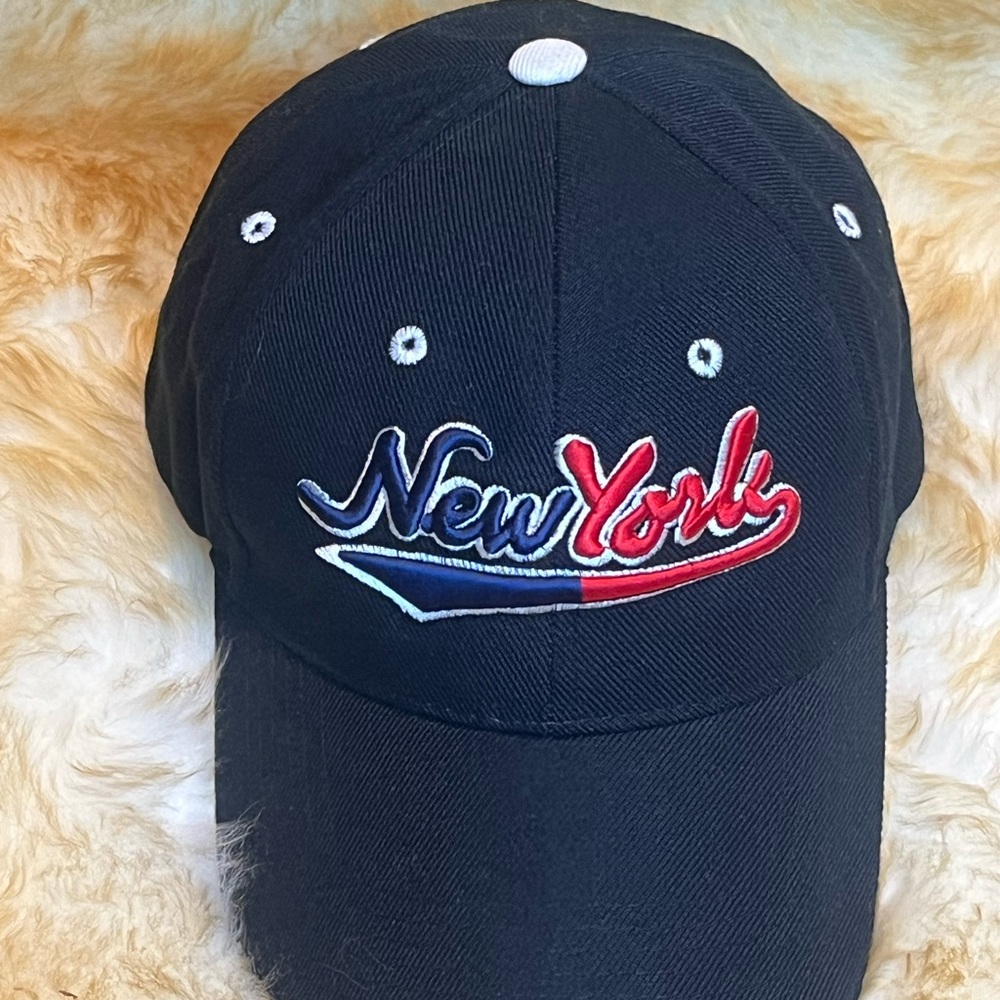 🧢‎ New York Adjustable Hat – Classic Style 🌆